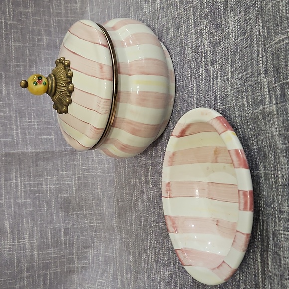 MacKenzie-Childs Other - MacKenzie-Childs Pink and White Ceramic Dish Set